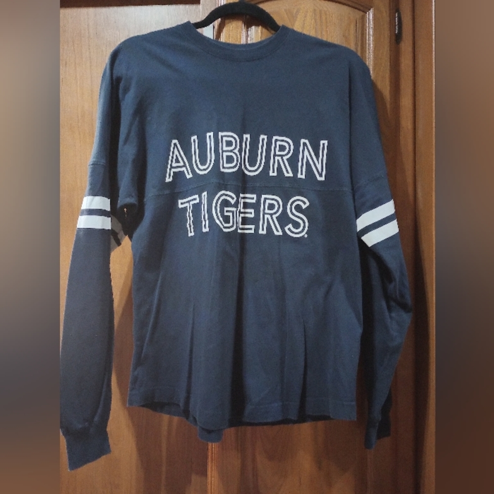 Auburn University Tigers Long Sleeve Tshirt Small